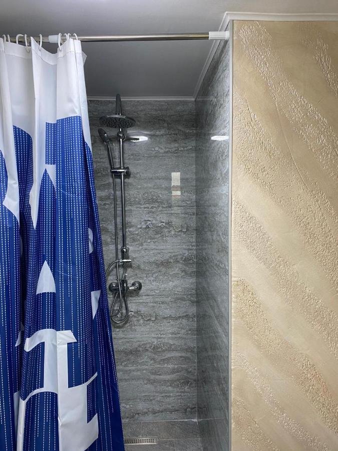 דירות Târgu Jiu Casa Brancusiana מראה חיצוני תמונה