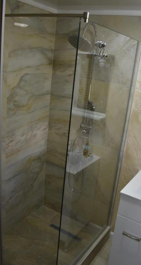 דירות Târgu Jiu Casa Brancusiana מראה חיצוני תמונה