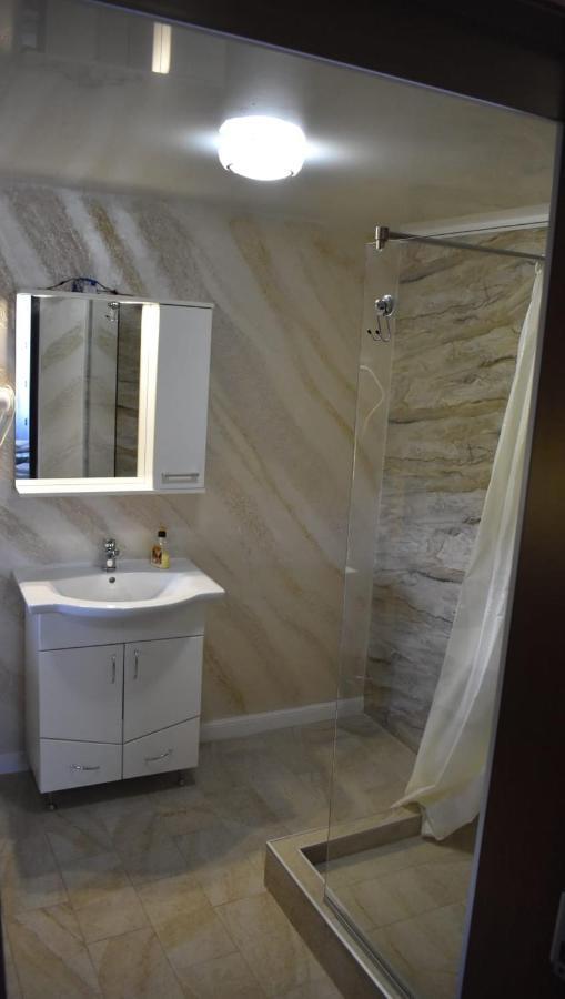 דירות Târgu Jiu Casa Brancusiana מראה חיצוני תמונה