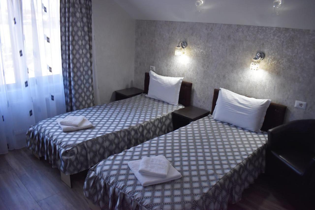 דירות Târgu Jiu Casa Brancusiana מראה חיצוני תמונה