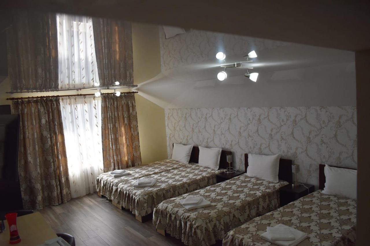 דירות Târgu Jiu Casa Brancusiana מראה חיצוני תמונה